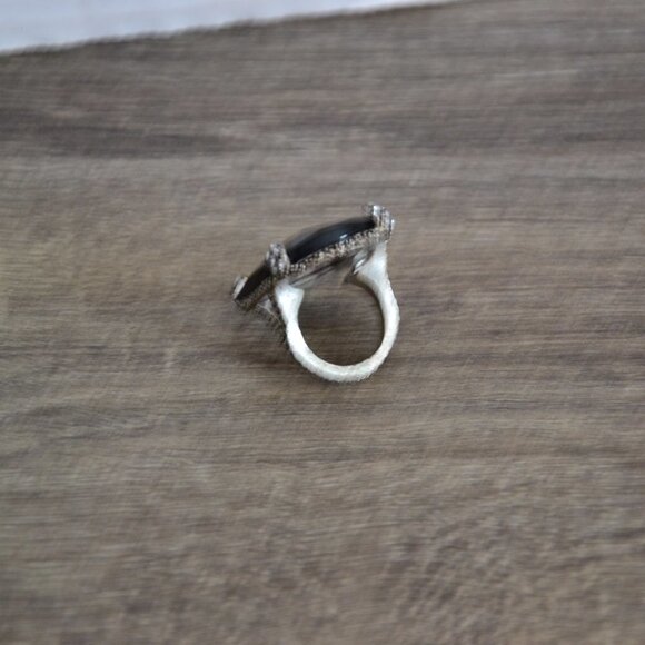 Black Glass Statement Ring - Picture 3 of 7